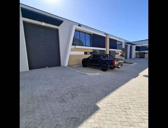 409M² WAREHOUSE TO LET IN STIKLAND INDUSTRIAL