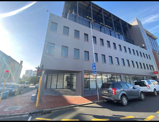 496M² RETAIL TO LET IN WOODSTOCK