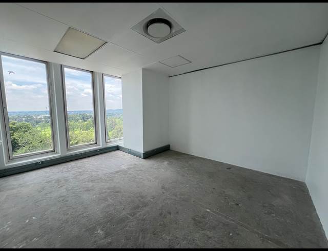 27M² OFFICE TO LET IN ILLOVO