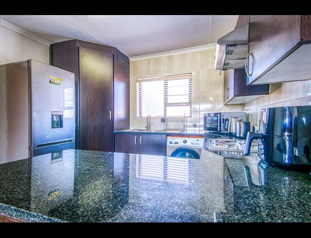 2 BEDROOM APARTMENT RENTED IN HONEYDEW