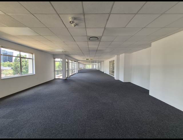 1,211M² OFFICE TO LET IN SANDTON CENTRAL