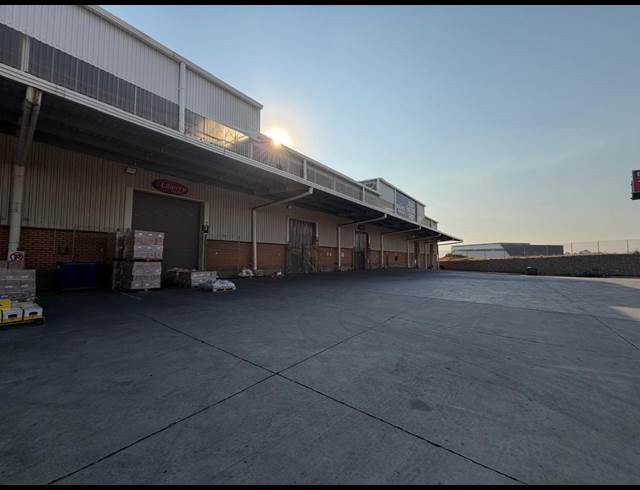 17,780M² WAREHOUSE TO LET IN CLAYVILLE