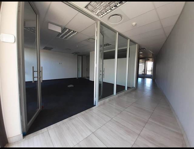 512M² OFFICE TO LET IN IRENE