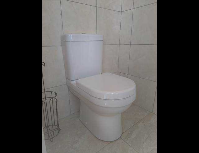 1 bed property to rent in FLORIDA