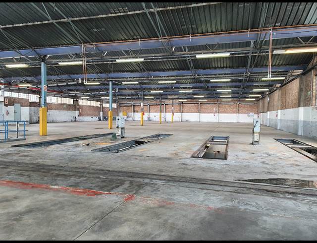 754M² WAREHOUSE TO LET IN CITY & SUBURBAN