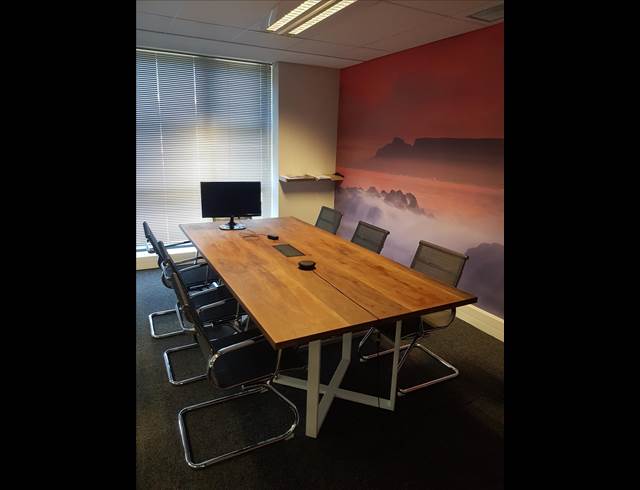 168M² OFFICE TO LET IN CENTURY CITY