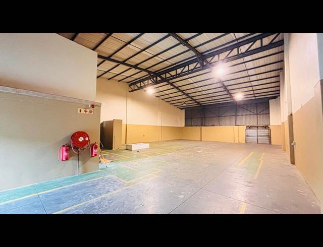 451M² WAREHOUSE TO LET IN STORMILL