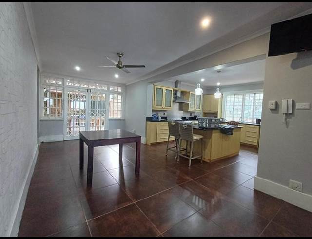 4 BEDROOM PROPERTY TO RENT IN ESSENWOOD