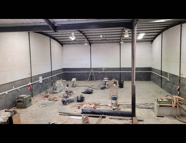 520M² WAREHOUSE TO LET IN BELLVILLE SOUTH