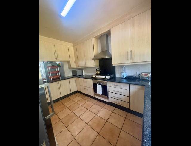 2 BEDROOM PROPERTY TO RENT IN SENDERWOOD