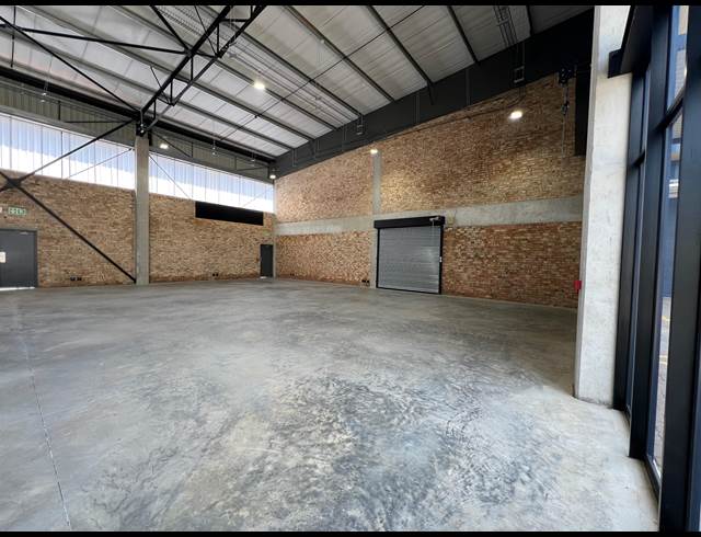 411M² WAREHOUSE TO LET IN STRIJDOMPARK