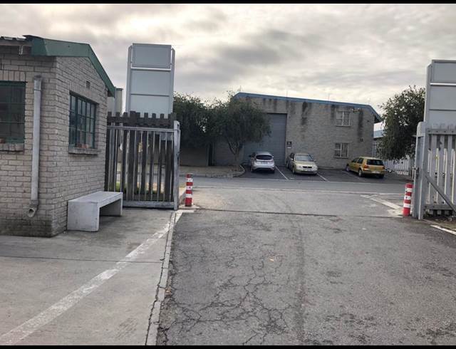 308M² WAREHOUSE TO LET IN BLACKHEATH INDUSTRIAL