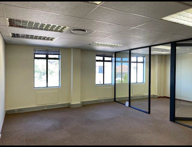 112M² RETAIL TO LET IN TOKAI