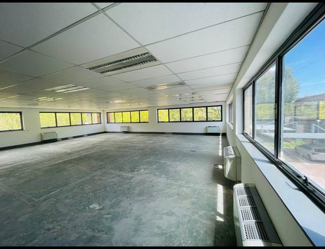 684M² OFFICE TO LET IN RANDJESPARK
