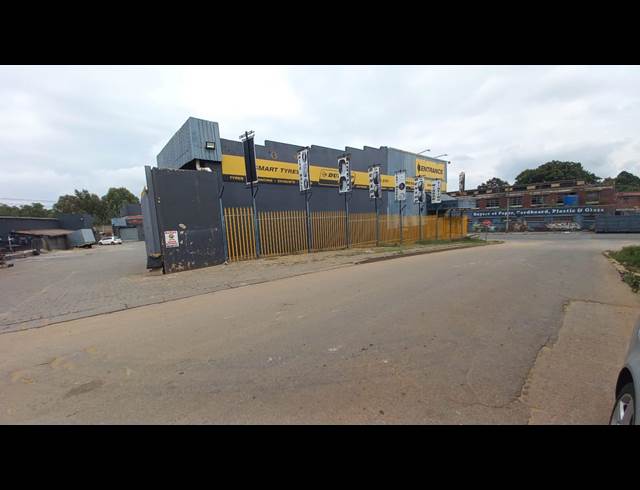 60M² WAREHOUSE TO LET IN CITY WEST
