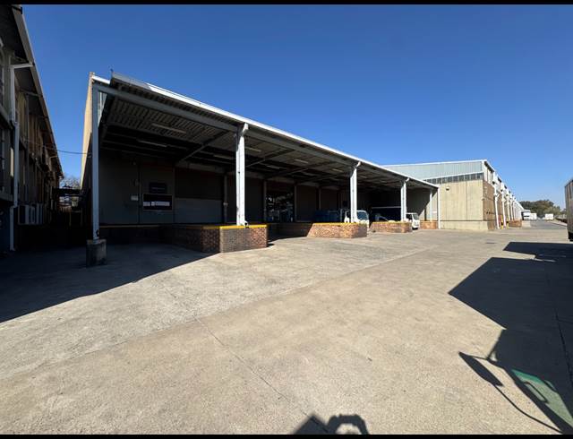 19,369M² WAREHOUSE TO LET IN STORMILL