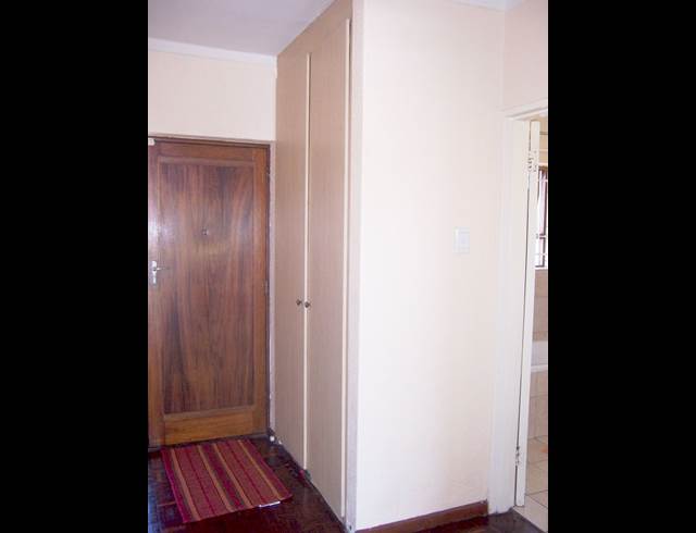 1 bed property to rent in ROSEBANK