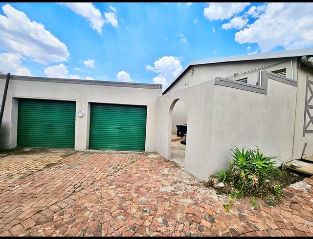 4 bed property to rent in NORKEM PARK