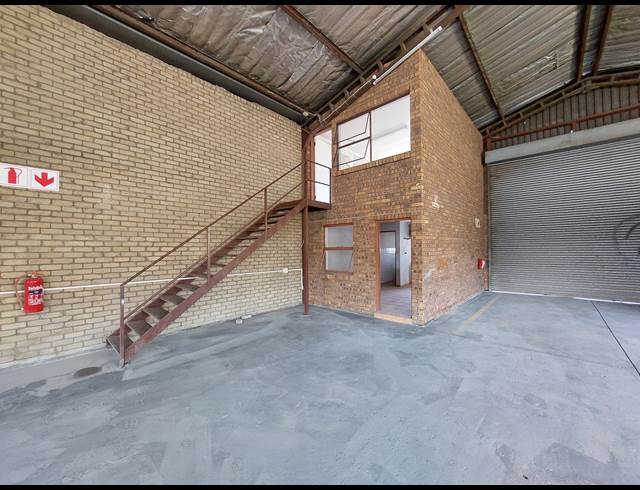 524M² WAREHOUSE RENTED IN ANDERBOLT