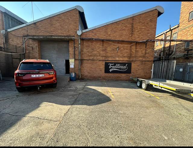 745M² WAREHOUSE TO LET IN ELANDSFONTEIN