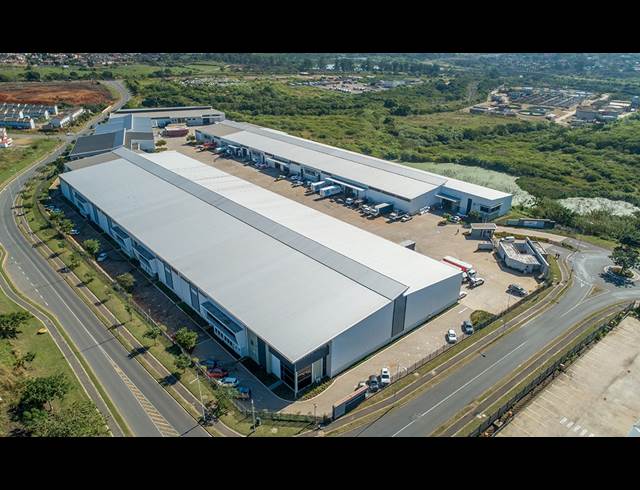 2,329M² WAREHOUSE TO LET IN OTTAWA
