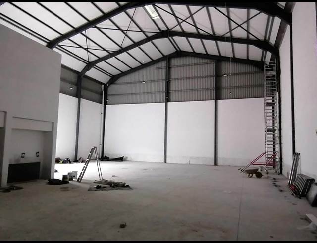 616M² WAREHOUSE TO LET IN STIKLAND INDUSTRIAL