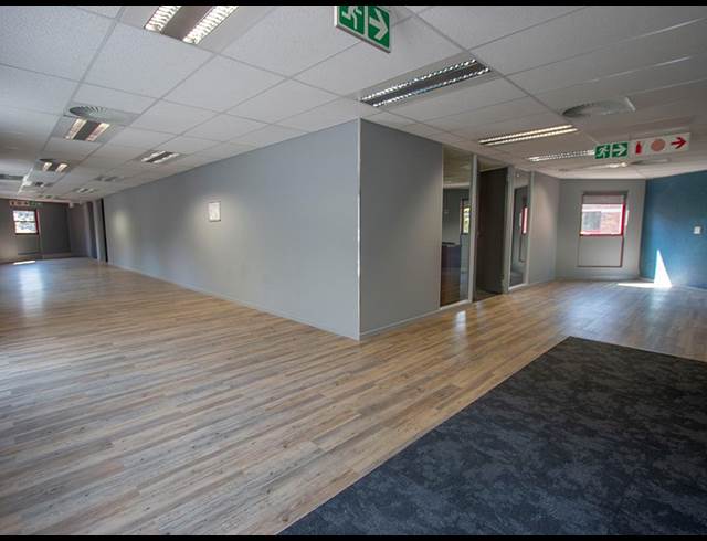 1,509M² OFFICE TO LET IN PARKTOWN