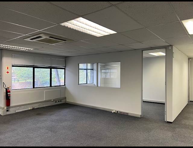 470.60M² OFFICE TO LET IN PAROW NORTH