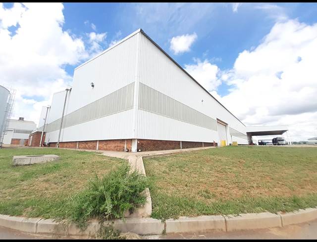 20,000M² WAREHOUSE TO LET IN ROSSLYN
