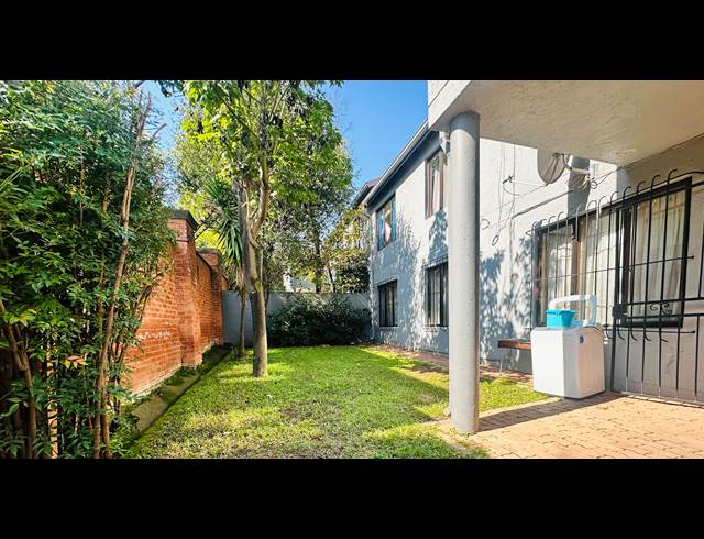 3 BEDROOM APARTMENT RENTED IN BRYANSTON