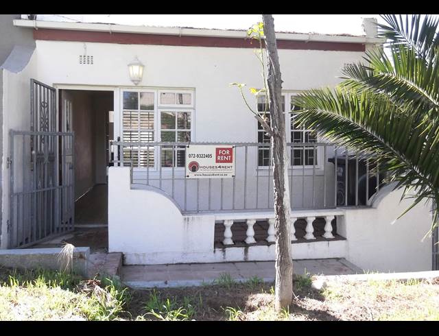 2 bed property to rent in SCHOTSCHE KLOOF