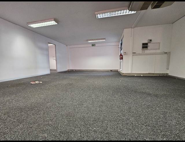 352M² OFFICE TO LET IN CENTURY CITY
