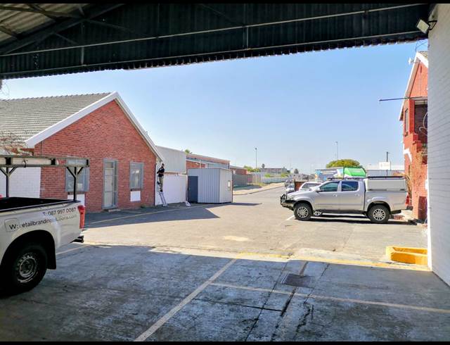 362M² WAREHOUSE TO LET IN EPPING INDUSTRIAL