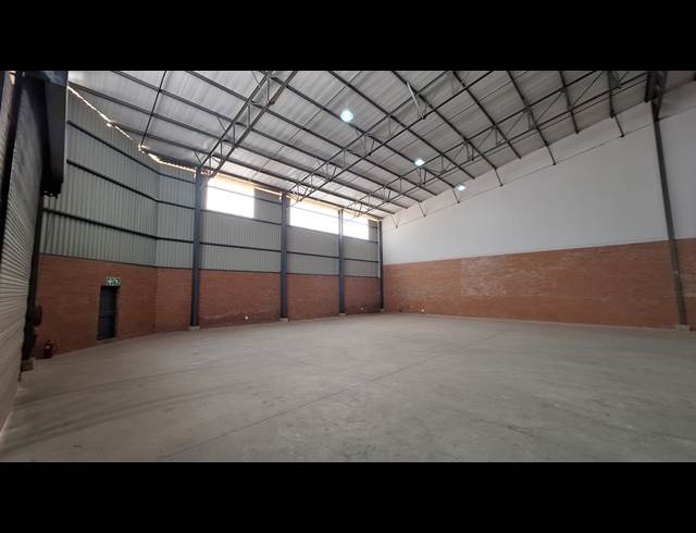 677M² WAREHOUSE TO LET IN COSMO BUSINESS PARK