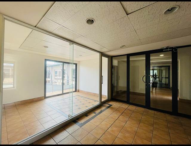 639M² OFFICE TO LET IN RANDJESPARK