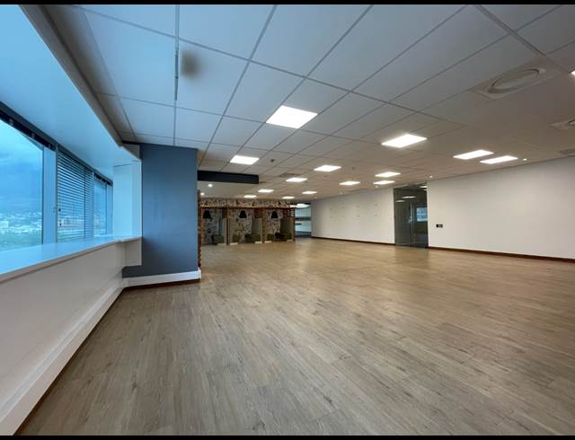 950M² OFFICE TO LET IN CAPE TOWN CITY CENTRE