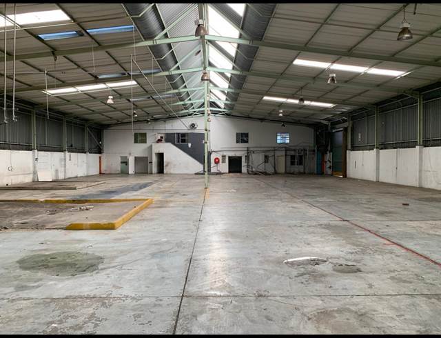 1,550M² WAREHOUSE TO LET IN LASER PARK