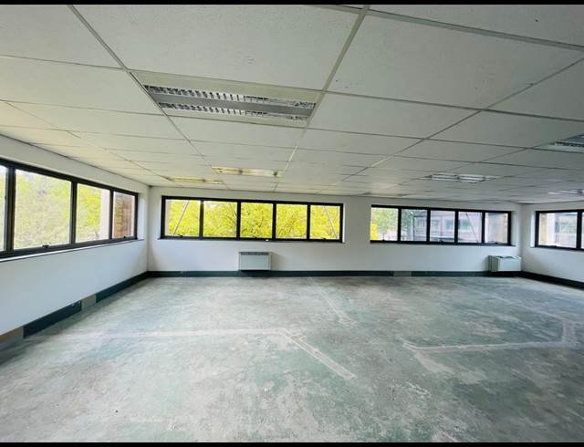 684M² OFFICE TO LET IN RANDJESPARK