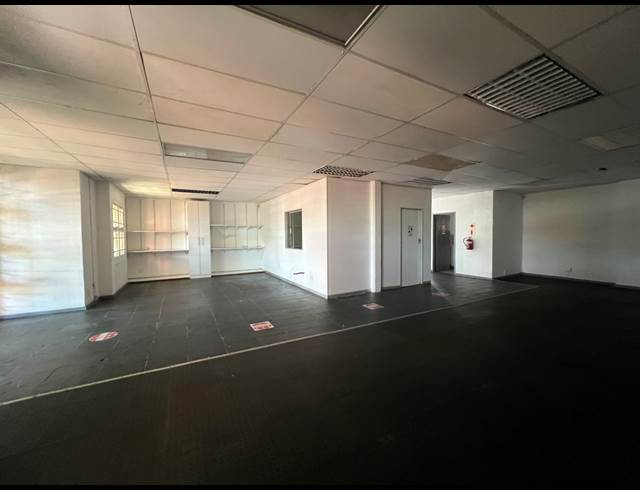 124.80M² OFFICE TO LET IN HIGHVELD
