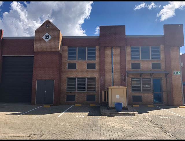 354M² WAREHOUSE TO LET IN STRIJDOMPARK