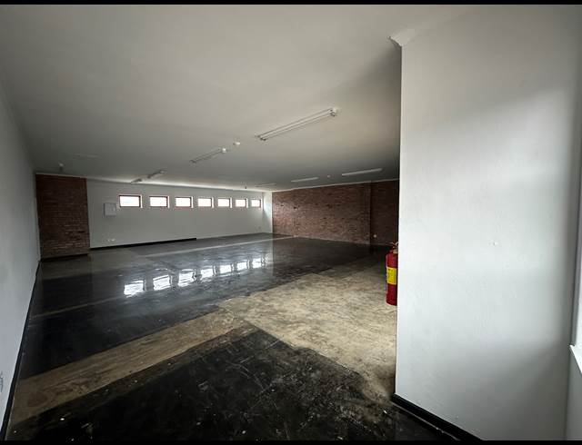 153M² BUSINESS TO LET IN MILNERTON CENTRAL