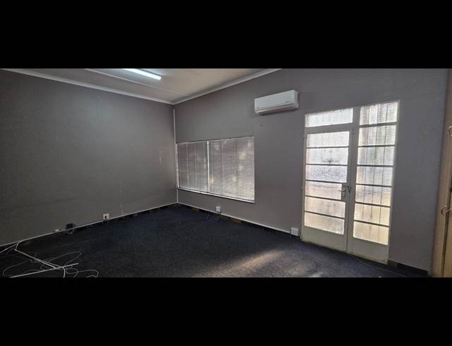 344M² OFFICE TO LET IN SONHEUWEL