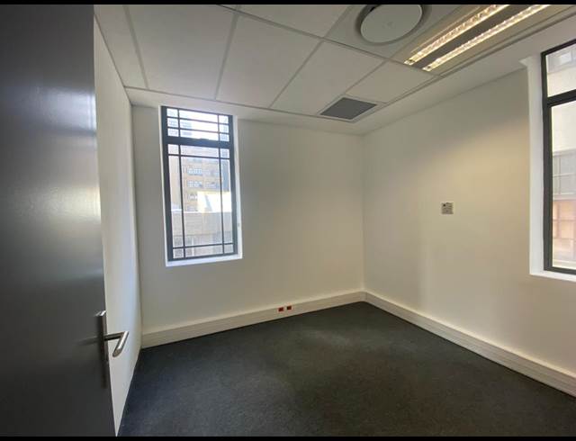 340M² OFFICE TO LET IN CAPE TOWN CITY CENTRE