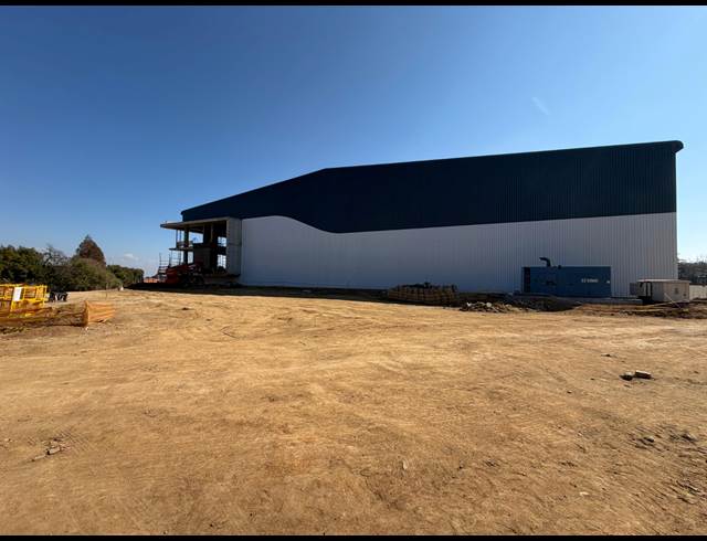 11,443M² WAREHOUSE TO LET IN HALFWAY HOUSE