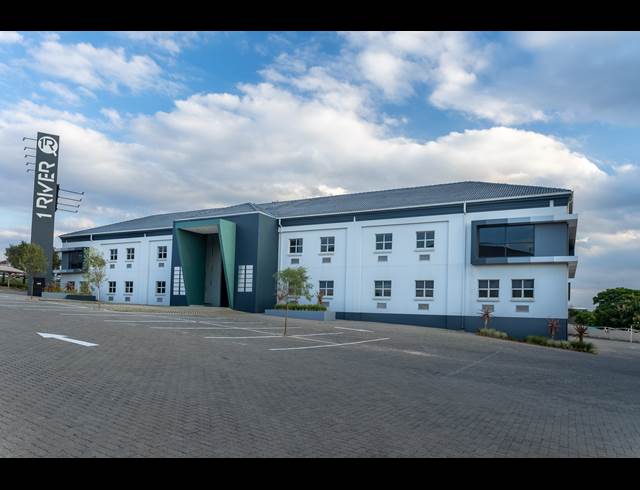 335M² OFFICE TO LET IN VORNA VALLEY
