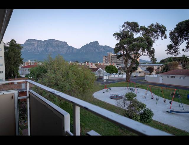 2 bed property to rent in CLAREMONT