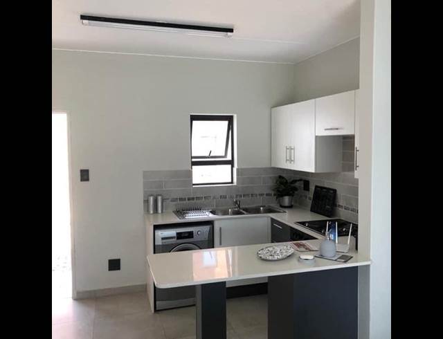 2 bed property to rent in RAVENSWOOD