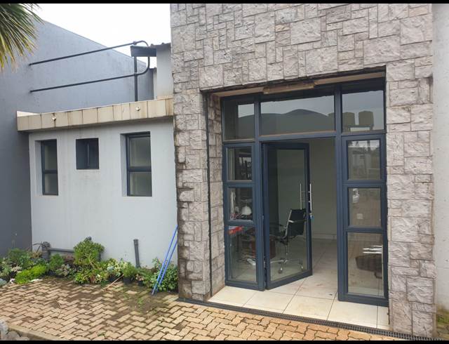 567M² WAREHOUSE TO LET IN BREDELL