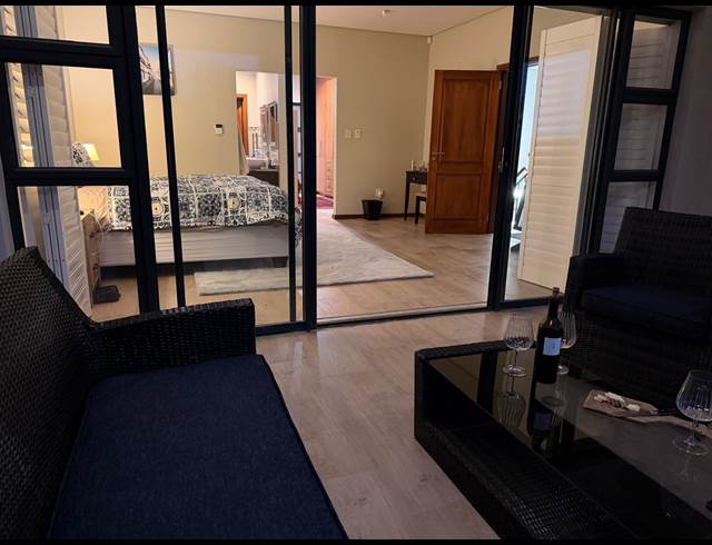 3 BEDROOM HOUSE TO LET IN PARKHURST