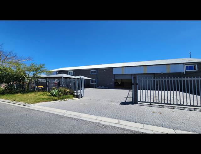435M² WAREHOUSE RENTED IN BLACKHEATH INDUSTRIAL